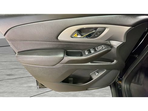 Used 2023 Chevrolet Traverse LT AWD/4WD image 10