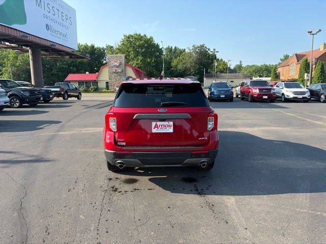 Used 2024 Ford Explorer XLT w/ Equipment Group 202A AWD/4WD image 6