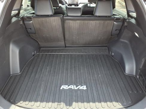 Used 2019 Toyota RAV4 XSE w/ Carpet Mat Package AWD/4WD image 17