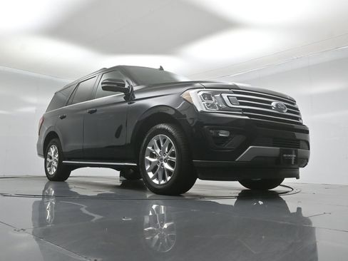 Certified 2021 Ford Expedition XLT RWD image 50