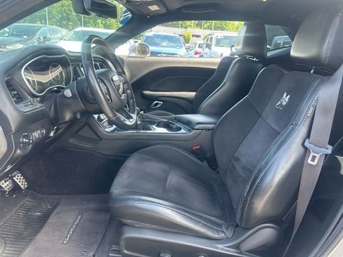 Used 2016 Dodge Challenger R/T Scat Pack w/ Leather Interior Group RWD image 13