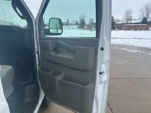 Used 2019 Chevrolet Express 2500 w/ Driver Convenience Package image 22
