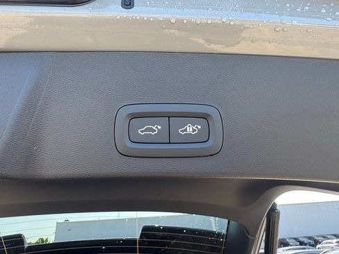 New 2026 Volvo XC40 B5 Ultra w/ Protection Package Premier image 33