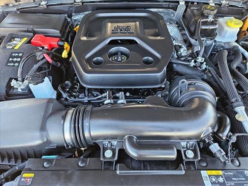 Used 2024 Jeep Wrangler Unlimited Rubicon 4xe image 21