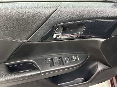 Used 2013 Honda Accord Sport image 15