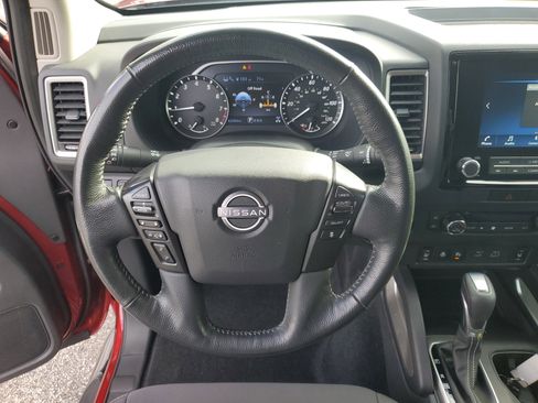 Certified 2022 Nissan Frontier SV image 15
