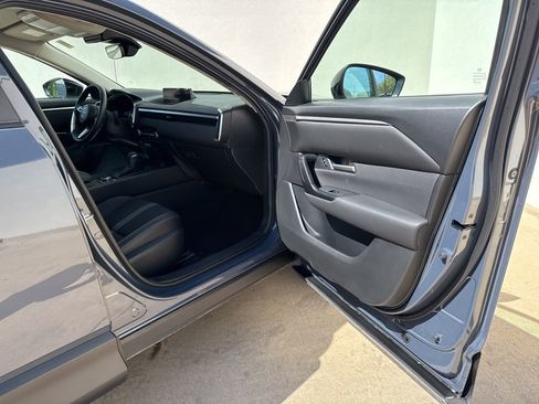 Used 2025 MAZDA CX-50 2.5 Hybrid w/ Preferred Pkg image 16