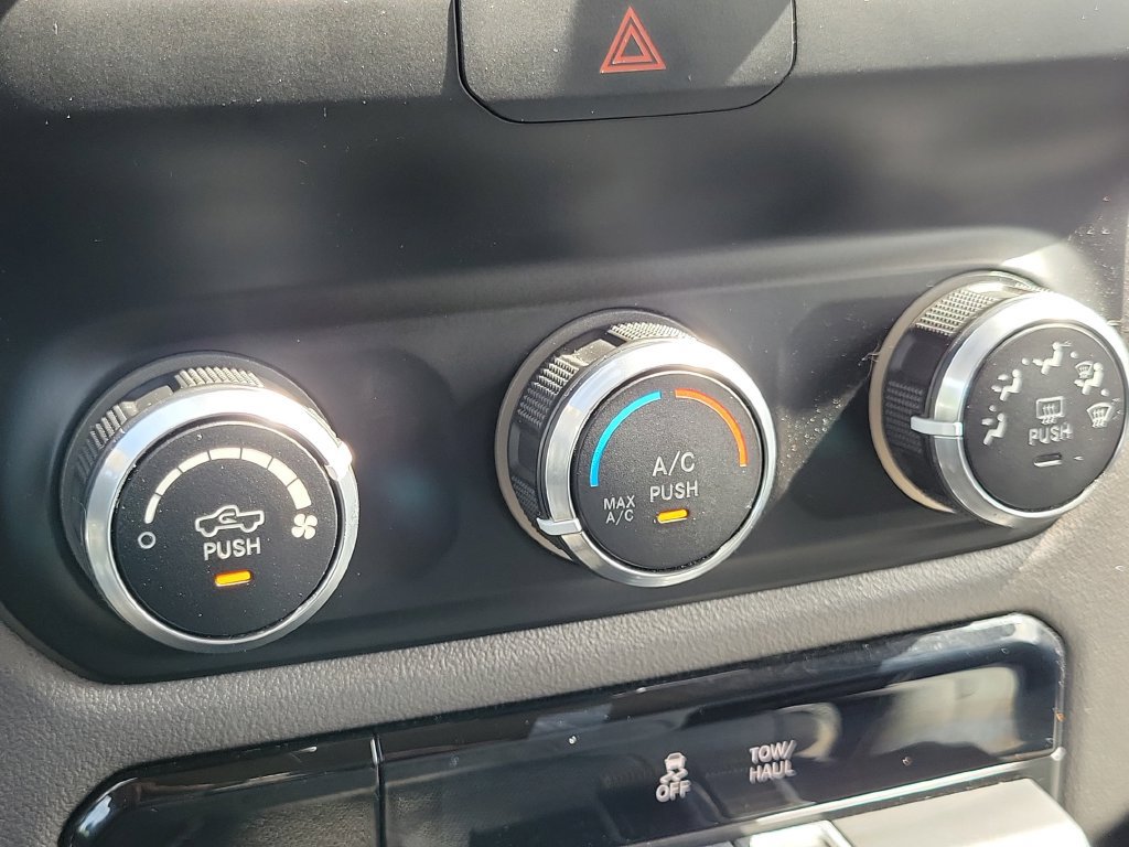Used 2020 RAM 1500 Big Horn AWD/4WD image 35