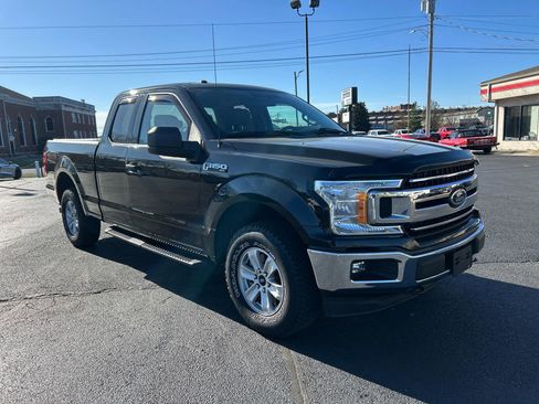 Used 2018 Ford F150 XLT image 3