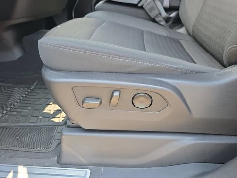 Used 2025 Chevrolet Silverado 1500 LT AWD/4WD image 12