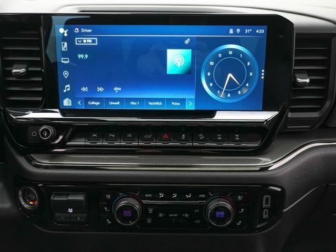 Used 2023 Chevrolet Silverado 1500 ZR2 w/ Technology Package image 20