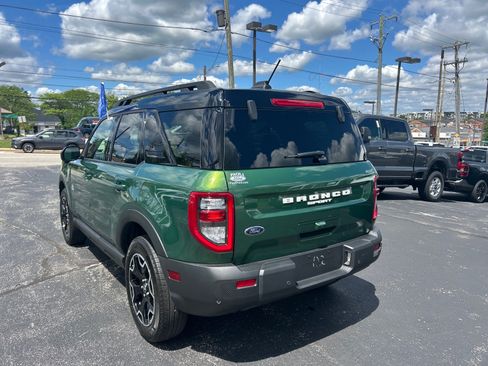 Certified 2025 Ford Bronco Sport Outer Banks w/ Outer Banks Tech Package+ AWD/4WD image 12