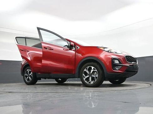 Used 2022 Kia Sportage LX image 46