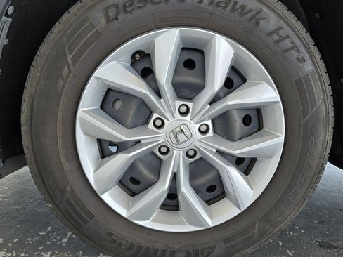 Used 2023 Honda CR-V LX image 31