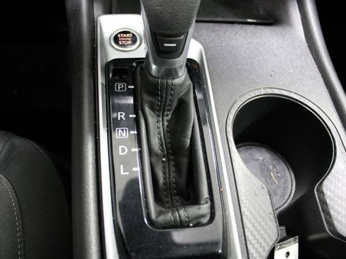 Used 2025 Nissan Altima 2.5 SV image 28