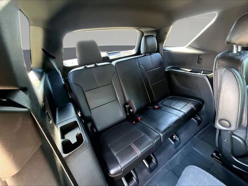 Used 2023 Chevrolet Traverse RS w/ LPO, Floor Liner Package AWD/4WD image 29