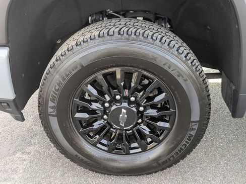 Used 2024 Chevrolet Silverado 2500 LTZ w/ LTZ Plus Package image 30