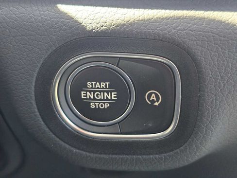 Used 2026 Mercedes-Benz GLS 450 4MATIC image 37