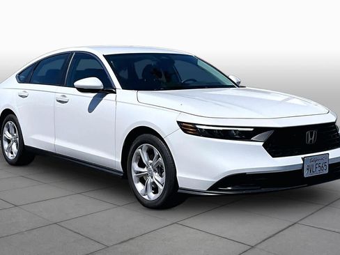 Used 2025 Honda Accord LX image 2