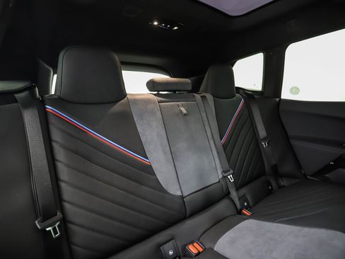 New 2026 BMW iX xDrive60 w/ M Sport Package image 28