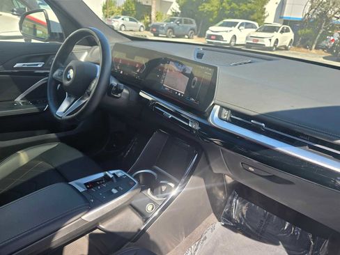 Used 2025 BMW X1 xDrive28i image 12
