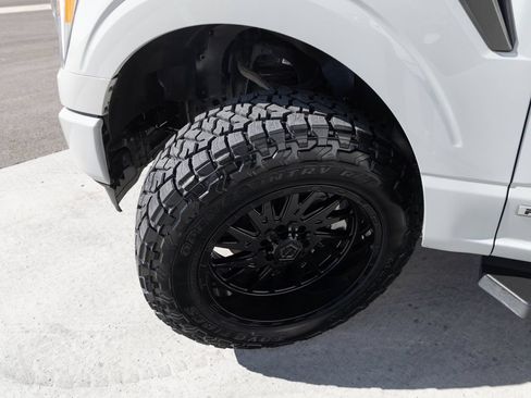 Used 2023 Ford F150 Lariat w/ Max Trailer Tow Package AWD/4WD image 9