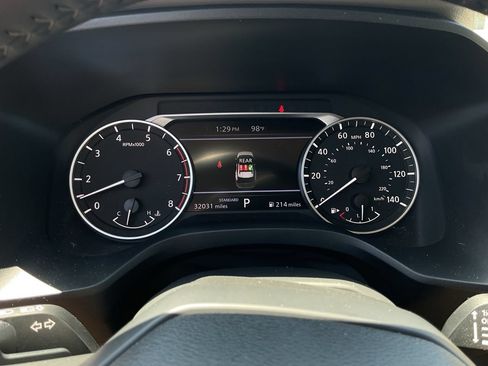 Used 2025 Nissan Rogue SV FWD image 28