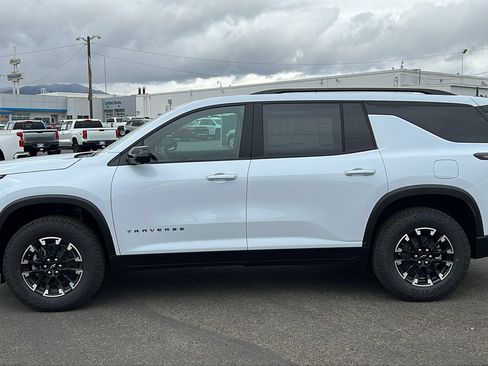 New 2026 Chevrolet Traverse Z71 w/ Driver Confidence Package AWD/4WD image 8