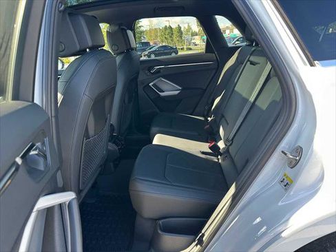 New 2025 Audi Q3 2.0T Premium image 16
