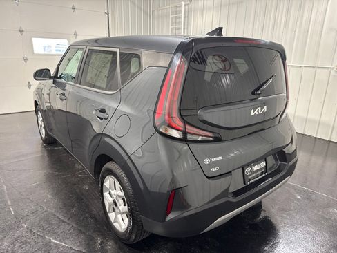 Used 2024 Kia Soul LX w/ Option Group 015 FWD image 3