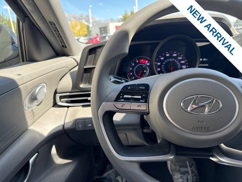 Used 2023 Hyundai Elantra SEL FWD image 19