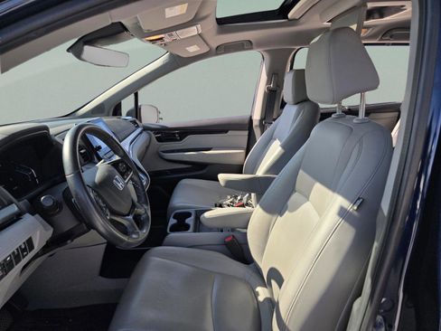 Used 2022 Honda Odyssey Touring image 11