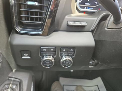 Used 2025 GMC Sierra 3500 AT4 w/ AT4 Premium Plus Package AWD/4WD image 22