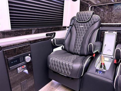 Used 2023 Mercedes-Benz Sprinter 3500 w/ Parking Package image 17