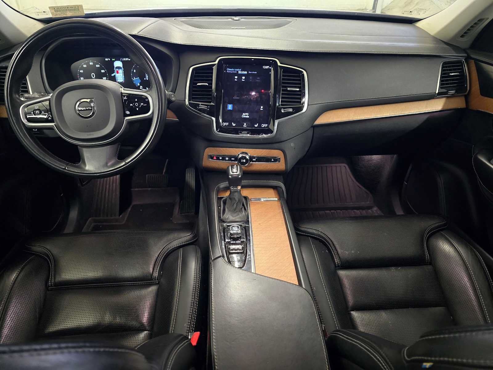 Used 2020 Volvo XC90 T6 Inscription w/ Protection Package Premier AWD/4WD image 18