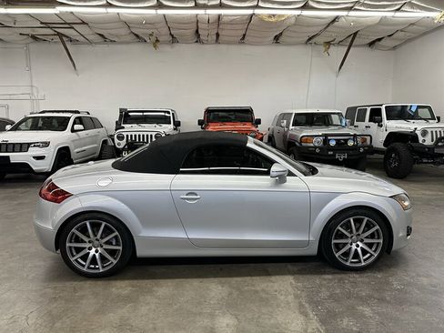 Used 2009 Audi TT 2.0T Prestige w/ Prestige Pkg AWD/4WD image 9