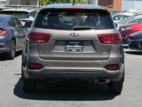 Used 2019 Kia Sorento FWD image 5