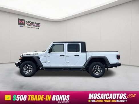 Used 2024 Jeep Gladiator Rubicon w/ Technology Group AWD/4WD image 4