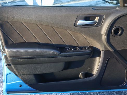 Used 2023 Dodge Charger SXT w/ Blacktop Package image 13