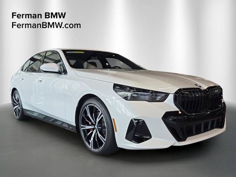 New 2027 BMW 530i xDrive w/ M Sport Package AWD/4WD image 1