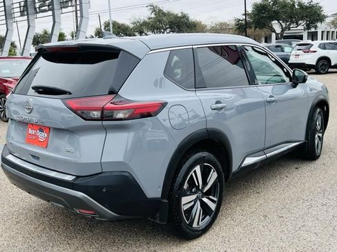 Used 2023 Nissan Rogue SL w/ SL Premium Package image 5