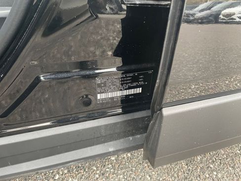 Used 2025 Toyota RAV4 LE image 28