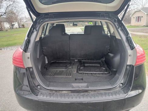 Used 2011 Nissan Rogue S image 9