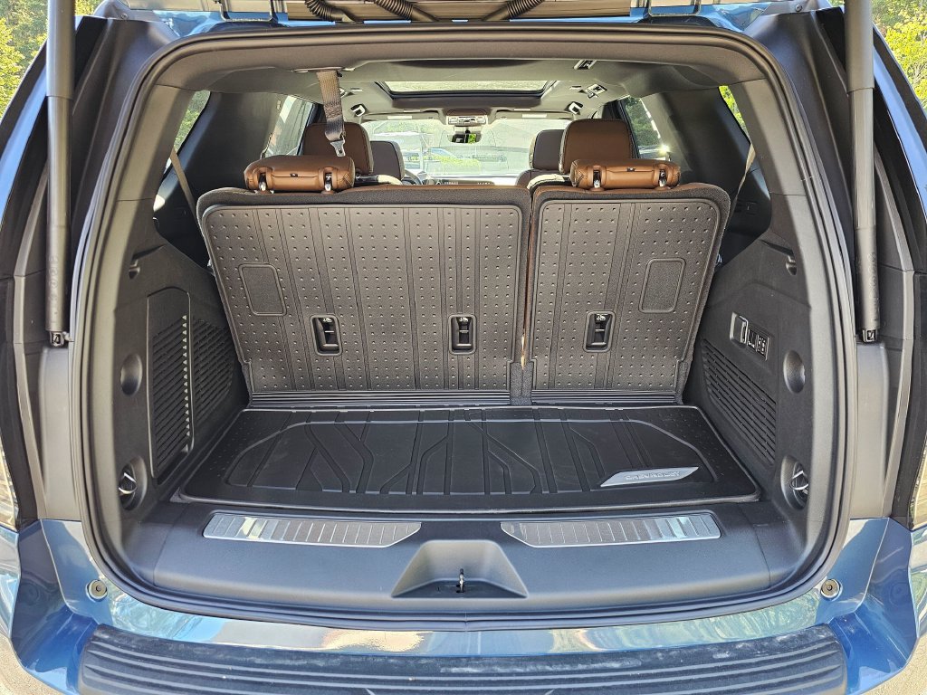 New 2026 Chevrolet Tahoe High Country w/ Sun And Tow Package AWD/4WD image 14