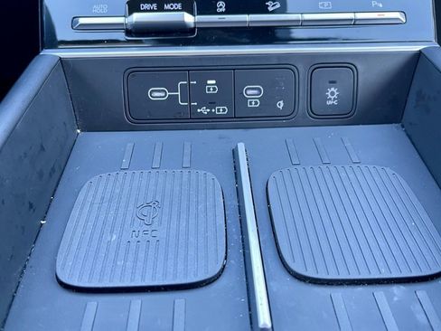 Used 2024 Hyundai Santa Fe Limited image 45