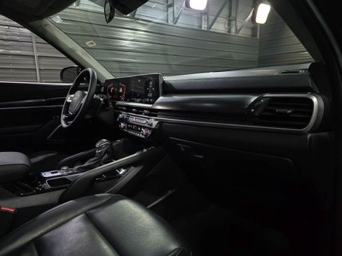 Used 2023 Kia Telluride S w/ S Sunroof Package image 12