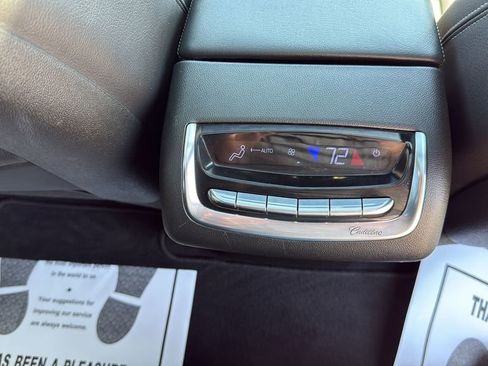 Used 2022 Cadillac XT6 Luxury AWD/4WD image 18