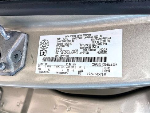Used 2017 Ford Escape SE FWD image 34