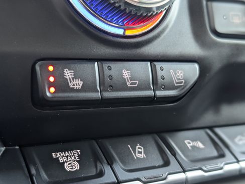 Used 2021 GMC Sierra 3500 Denali w/ Denali Ultimate Package image 4