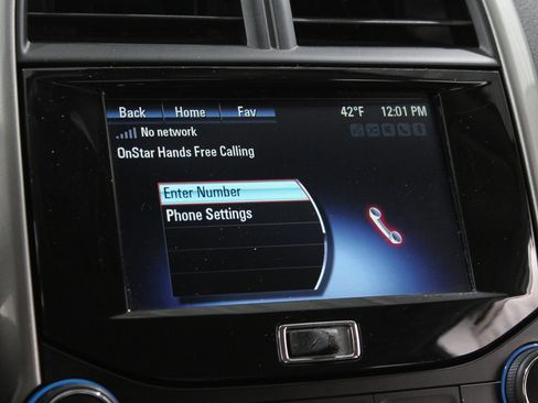 Used 2015 Chevrolet Malibu LT image 11